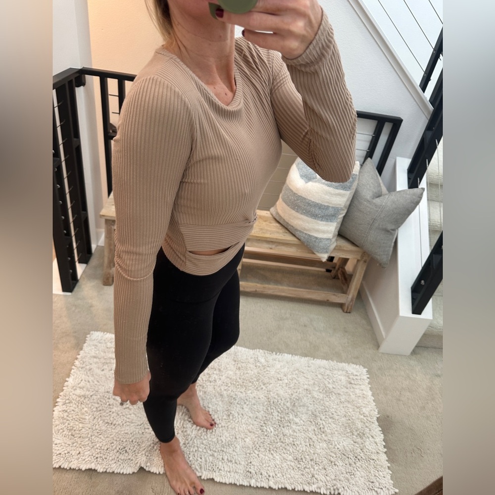 Wasabi + Mint Beige Ribbed Twist Front Crop Top Long Sleeve | Size M - Picture 8 of 14